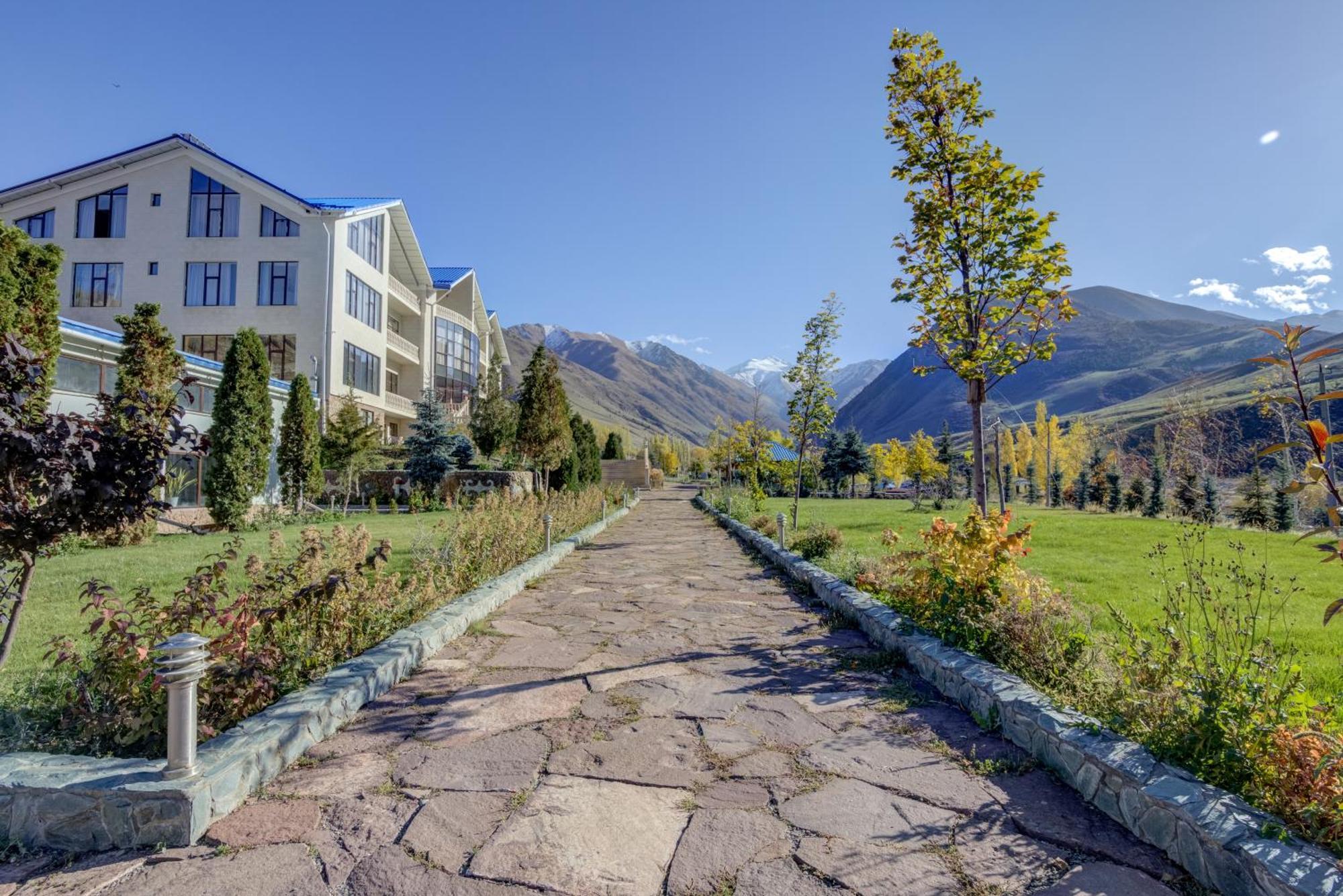 Mountain View Hot Spring Resort ビシュケク エクステリア 写真
