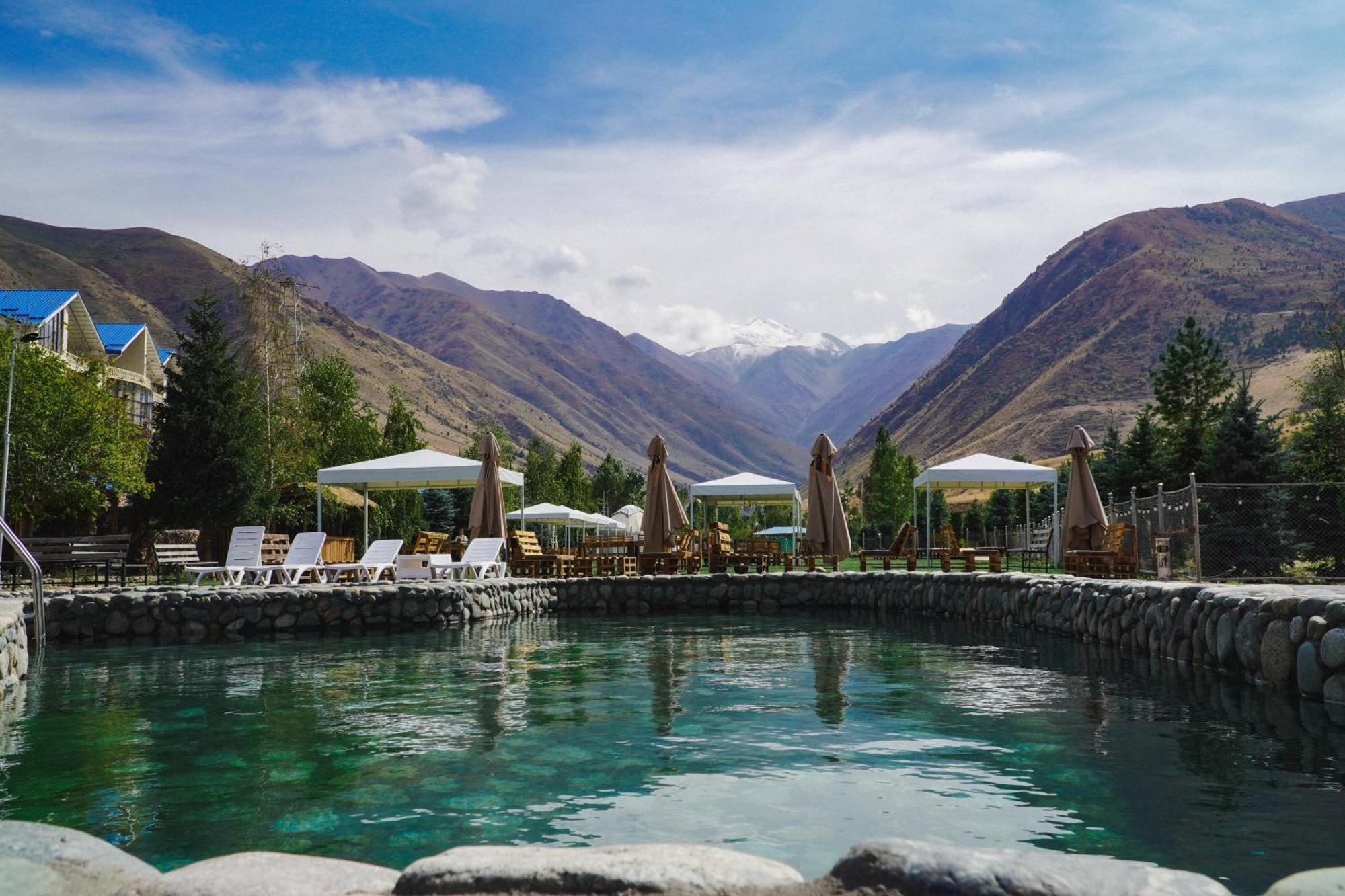 Mountain View Hot Spring Resort ビシュケク エクステリア 写真