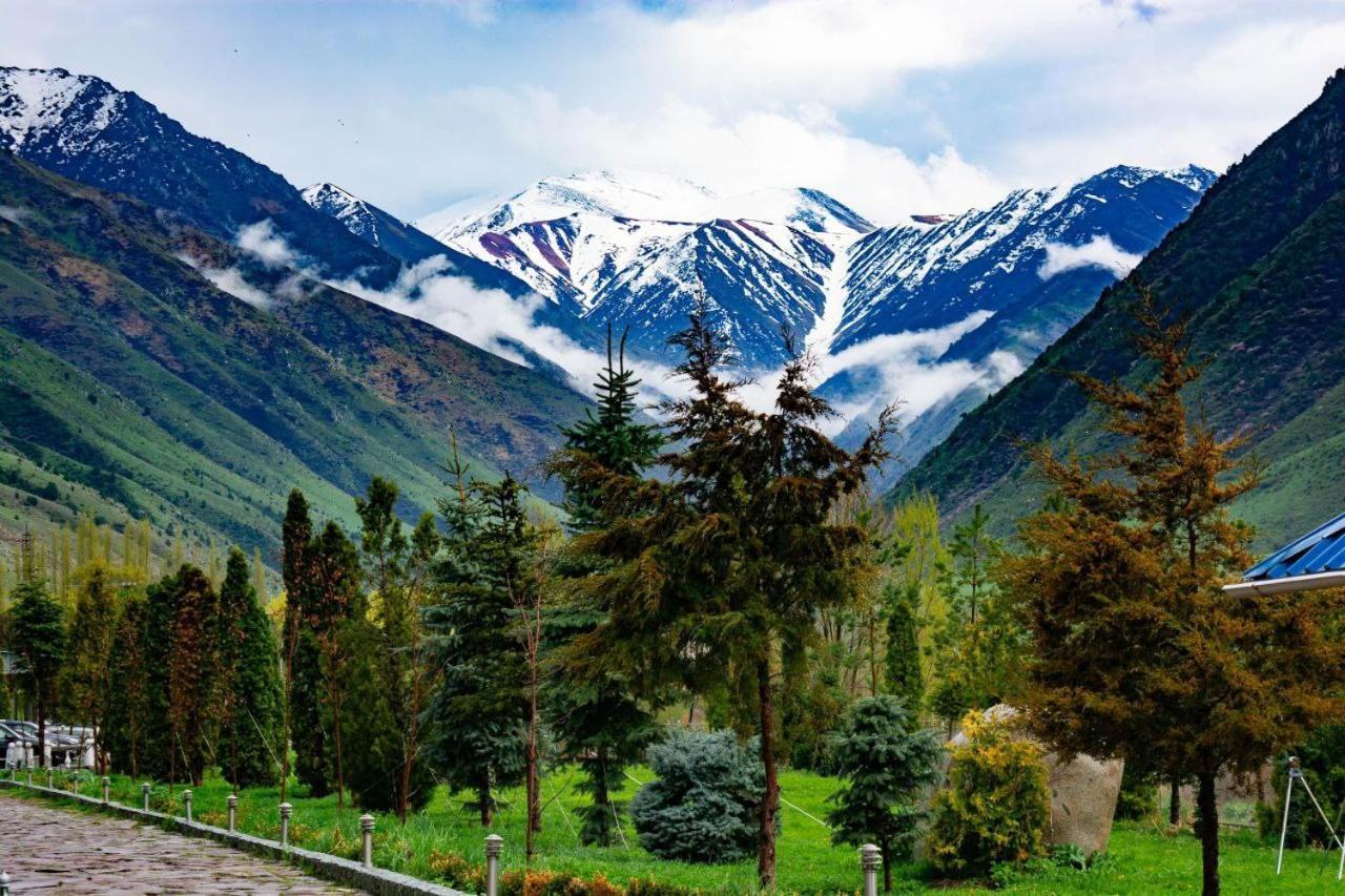 Mountain View Hot Spring Resort ビシュケク エクステリア 写真